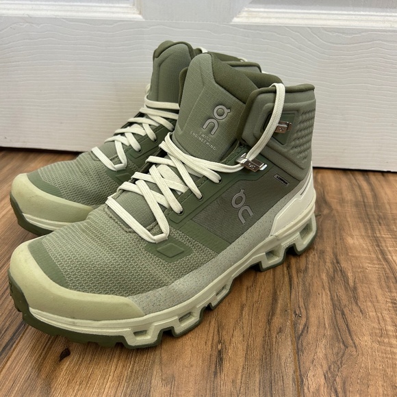 On Running Hiking Boots main image 3